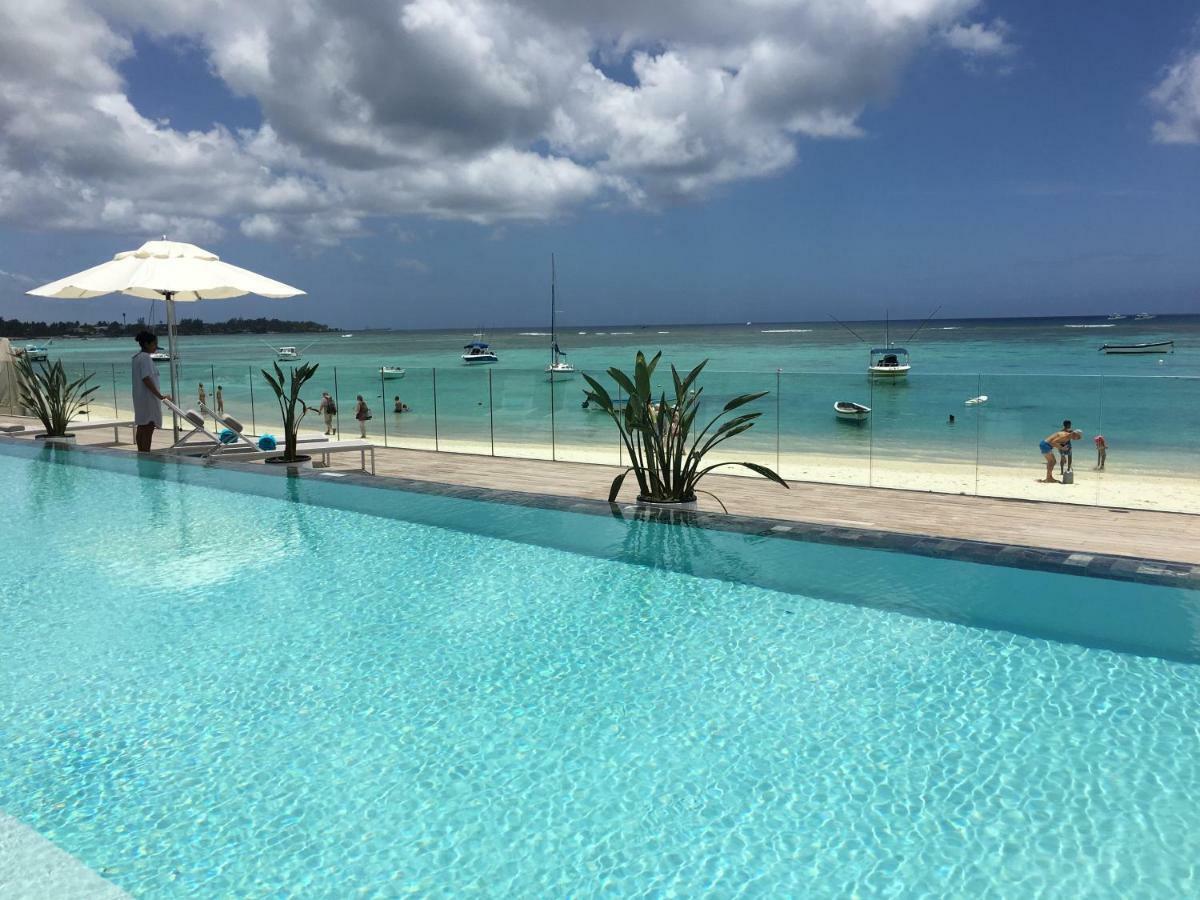 Obiches Luxury Beachfront Apartment Trou-Aux-Biches Exterior photo